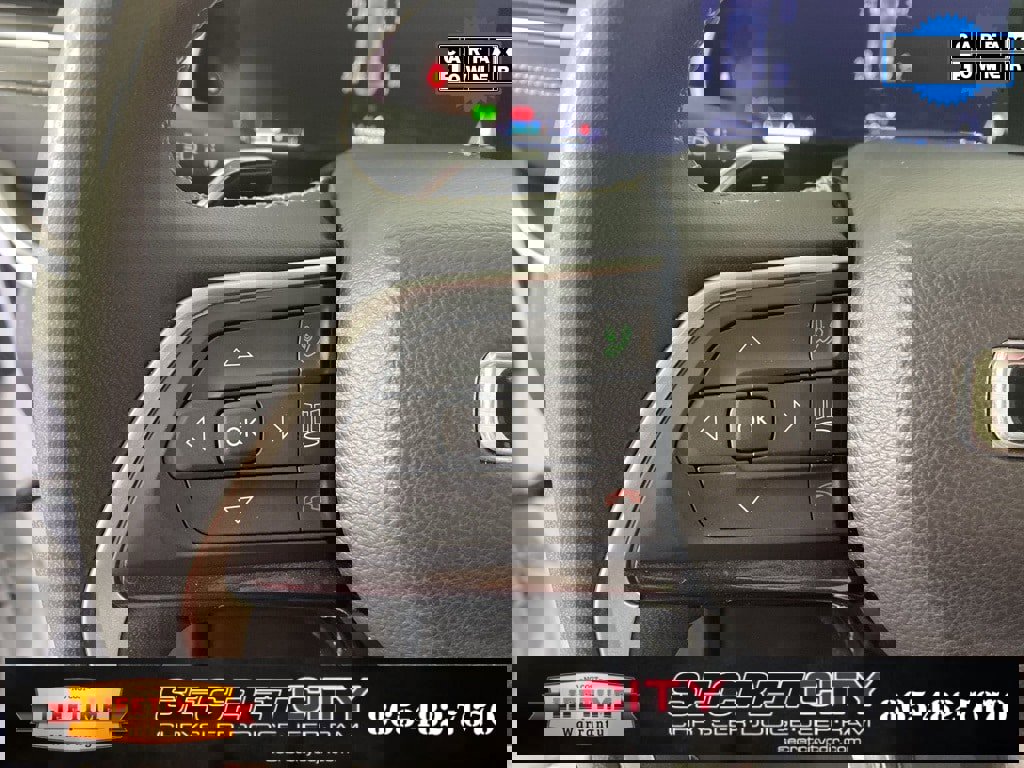 Used 2023 Jeep Grand Cherokee Laredo image 15