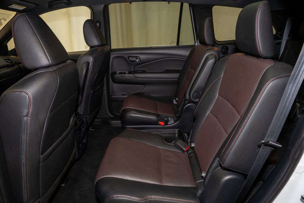 Used 2022 Honda Pilot Black Edition image 9