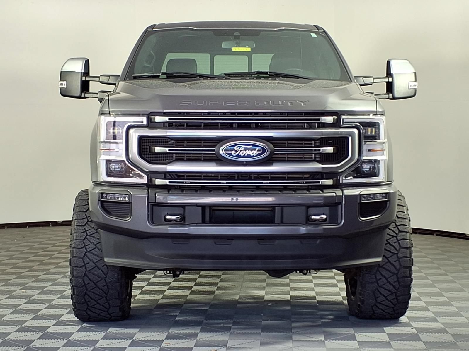 Used 2022 Ford F250 Platinum AWD/4WD image 2