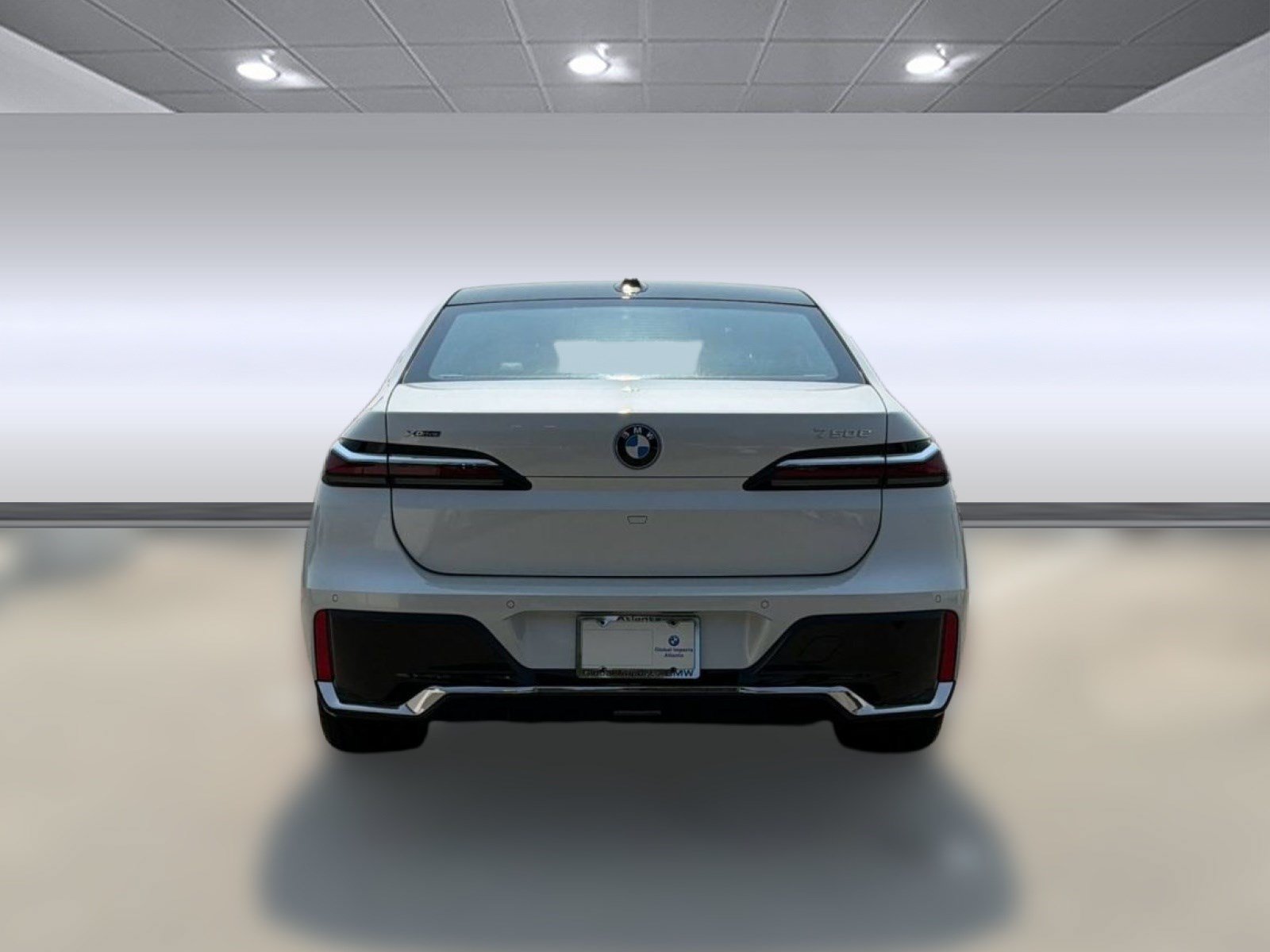 New 2026 BMW 750e xDrive AWD/4WD image 9