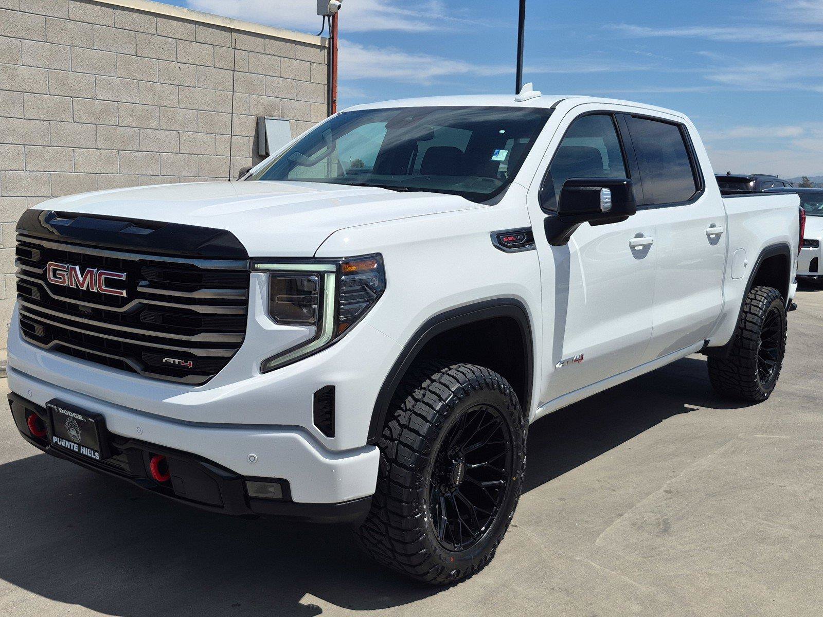 Used 2025 GMC Sierra 1500 AT4 AWD/4WD image 3