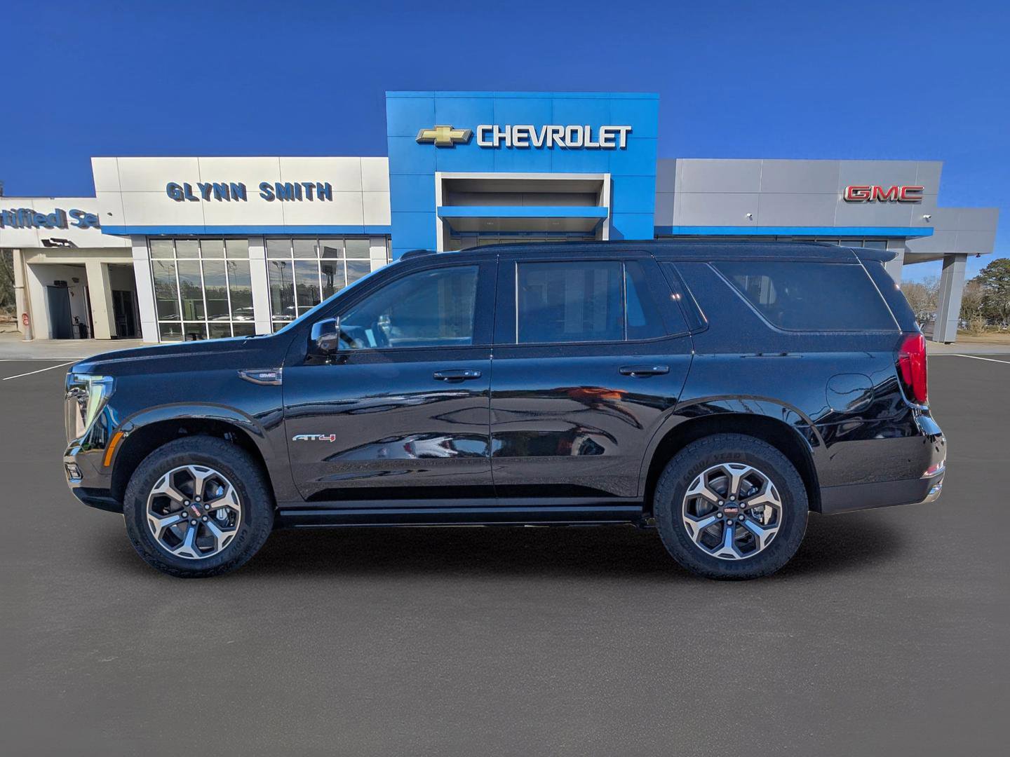 New 2026 GMC Yukon AT4 Ultimate w/ LPO, Floor Liner Package image 13