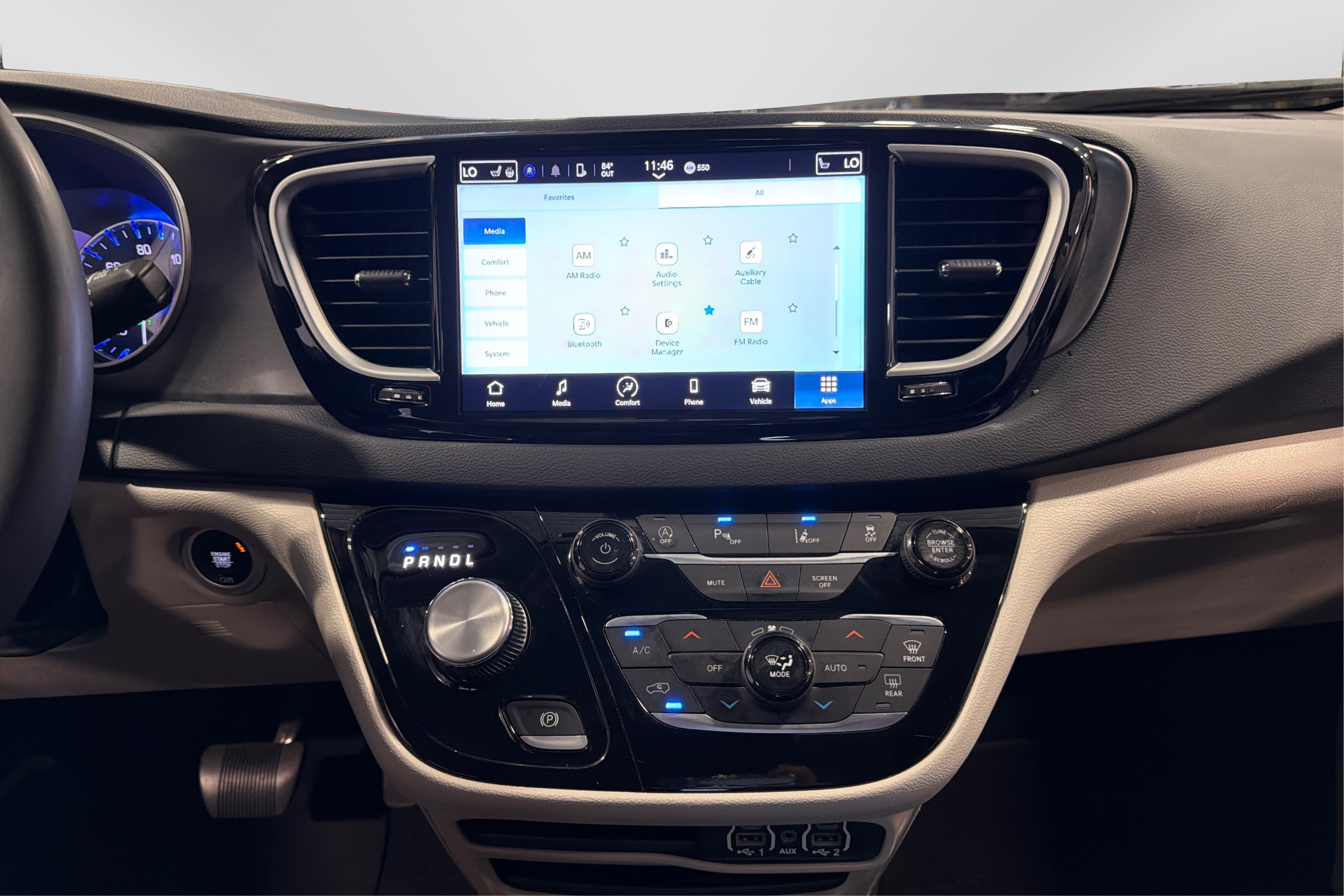 Used 2023 Chrysler Pacifica Touring-L FWD image 28