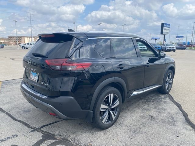 Used 2022 Nissan Rogue SL w/ SL Premium Package image 4