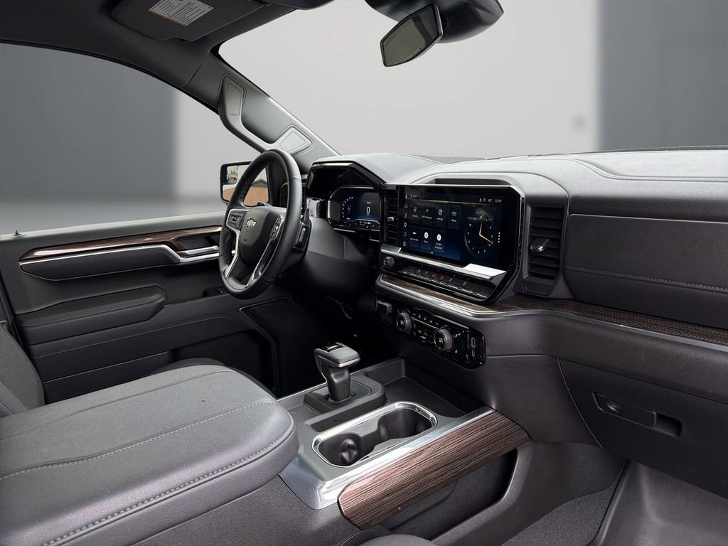 Certified 2025 Chevrolet Silverado 1500 LT w/ Z71 Off-Road Package AWD/4WD image 12
