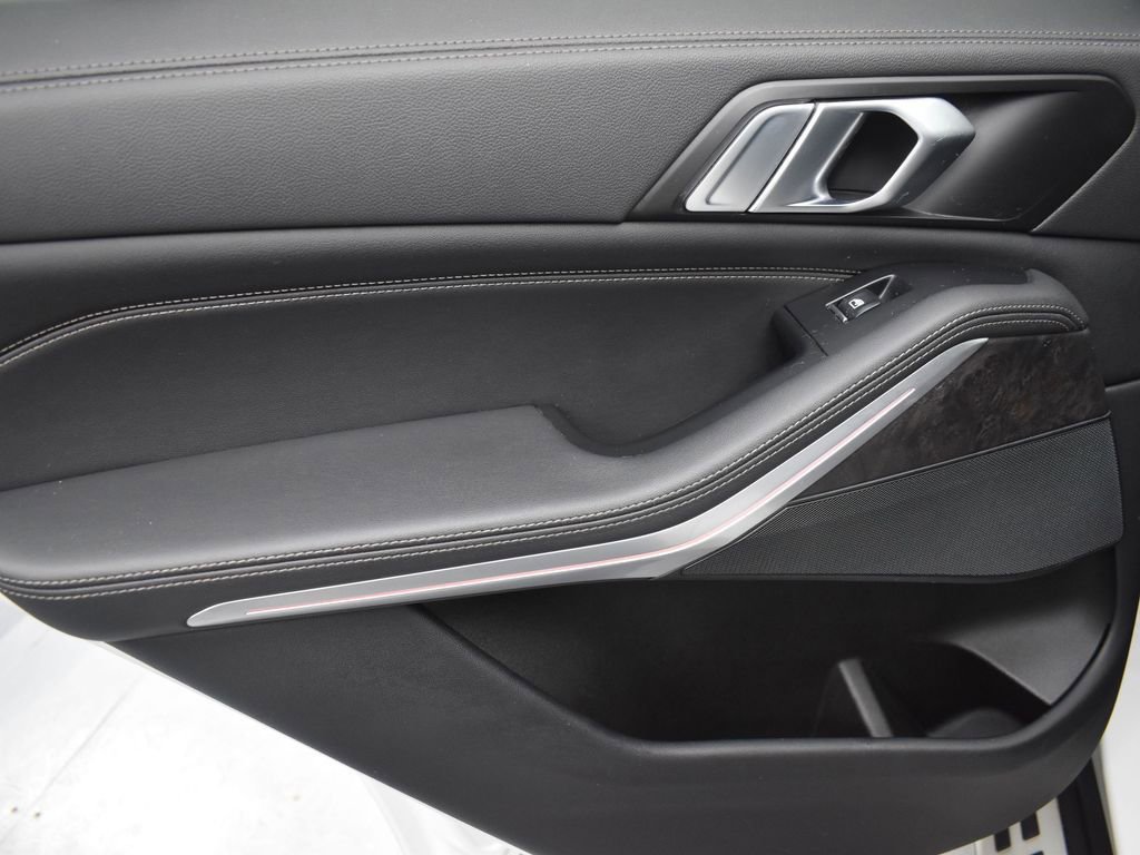 Used 2023 BMW X5 xDrive40i w/ Premium Package image 24