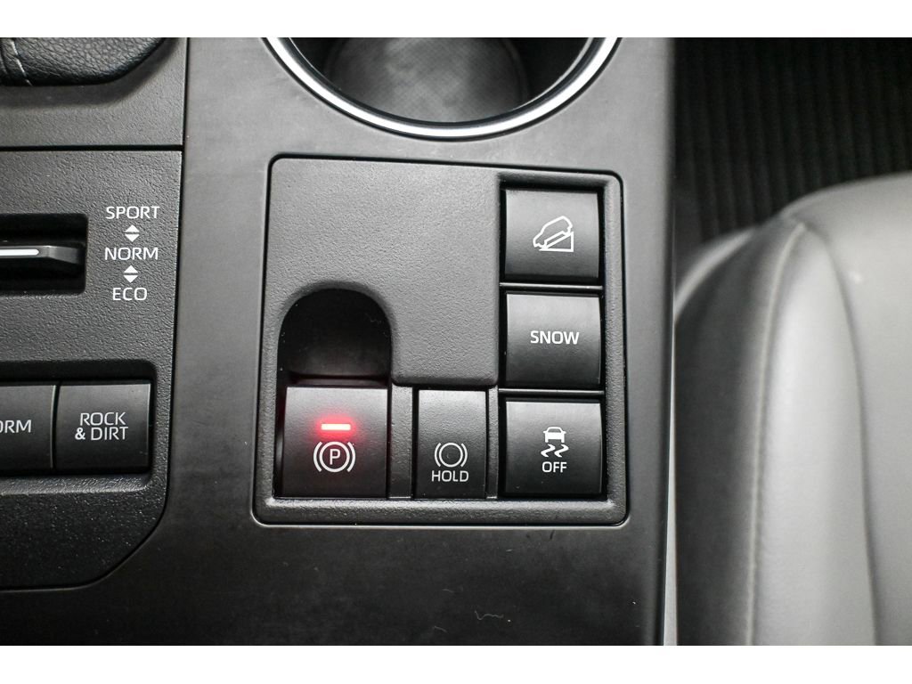 Used 2023 Toyota Highlander XLE image 45