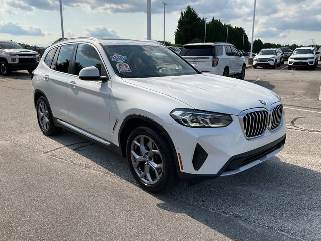 Used 2024 BMW X3 sDrive30i w/ Premium Package RWD image 3