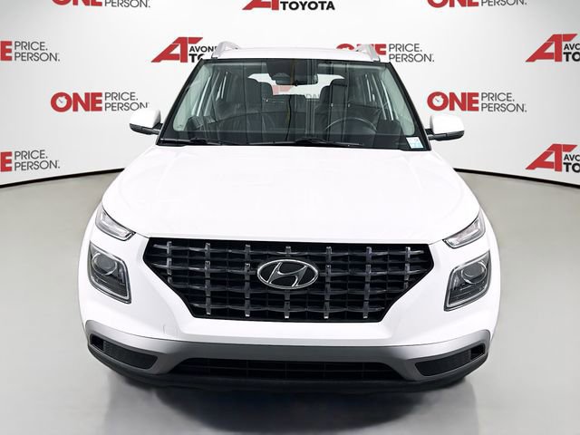 Used 2025 Hyundai Venue SEL image 2