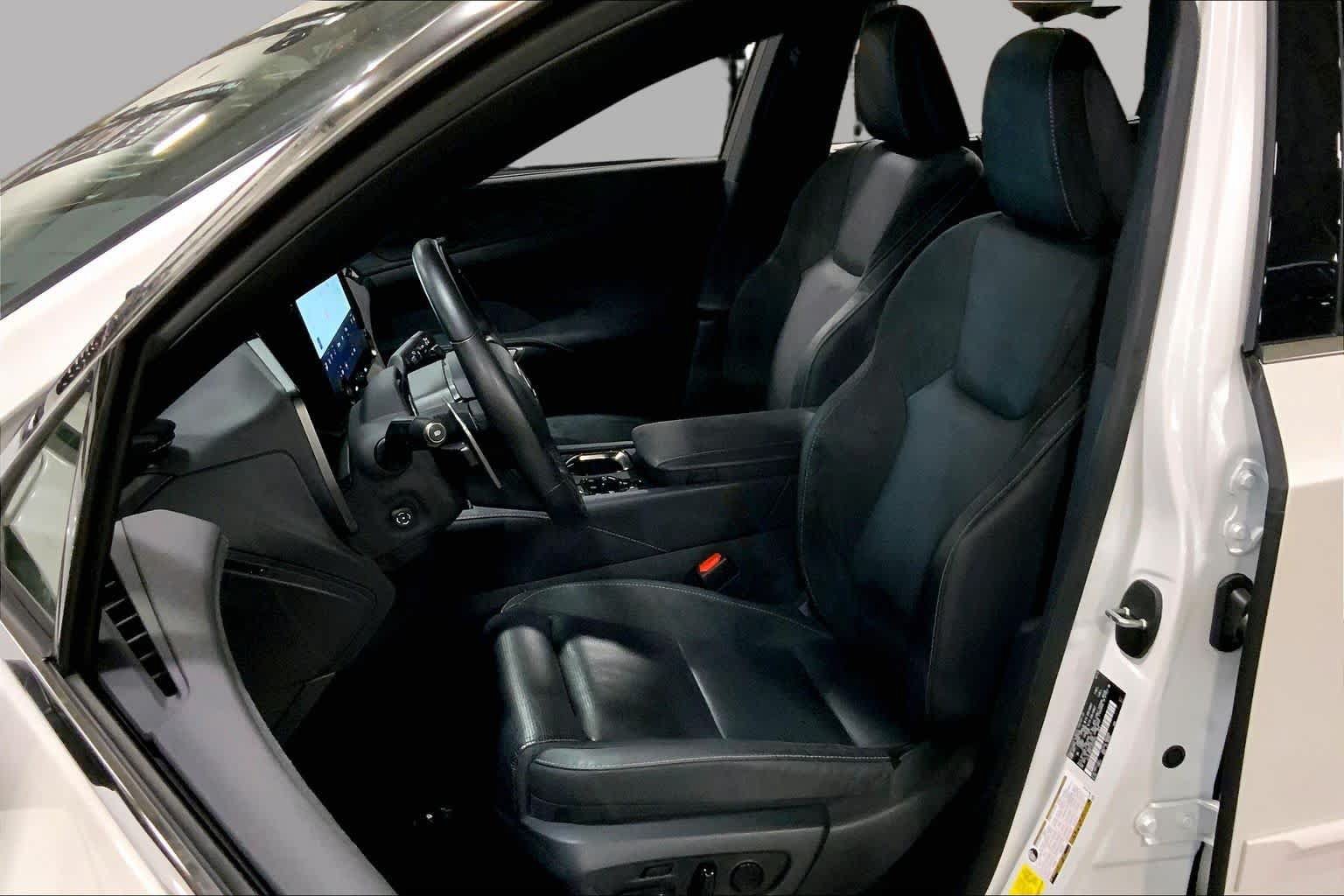 Certified 2025 Lexus RX 450h AWD w/ Convenience Package image 8
