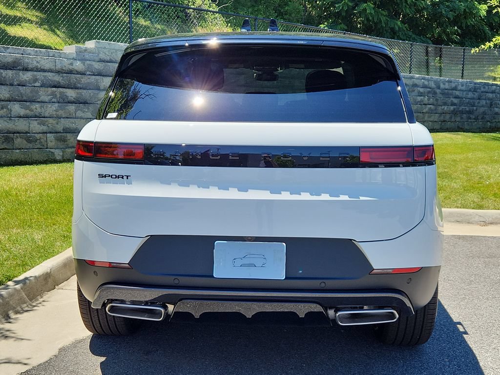 New 2026 Land Rover Range Rover Sport SE AWD/4WD image 7