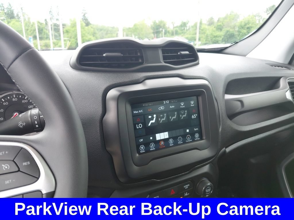 Used 2021 Jeep Renegade Latitude FWD image 24