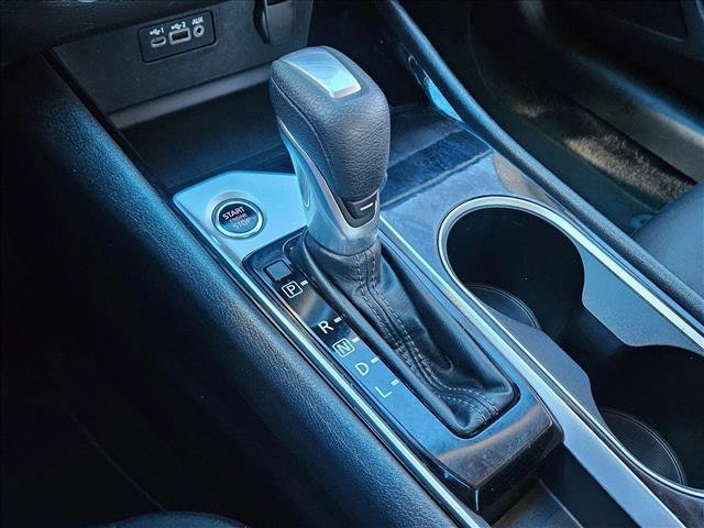 Used 2024 Nissan Altima 2.5 SV image 12