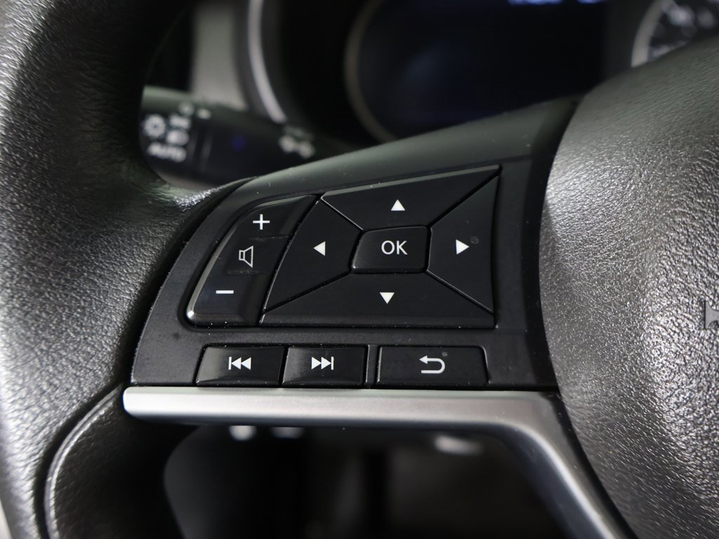 Used 2019 Nissan Kicks SV image 37