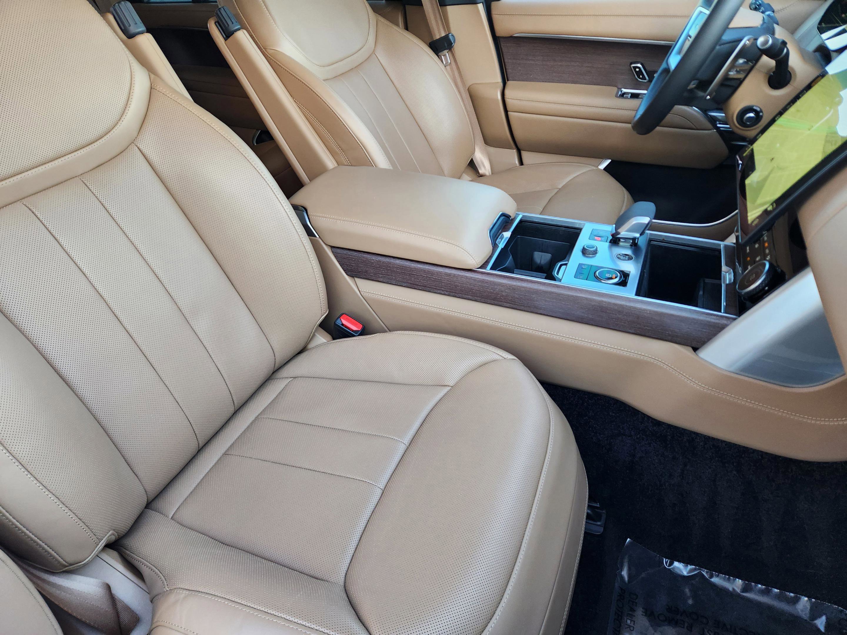 Certified 2023 Land Rover Range Rover Long Wheelbase SE image 14