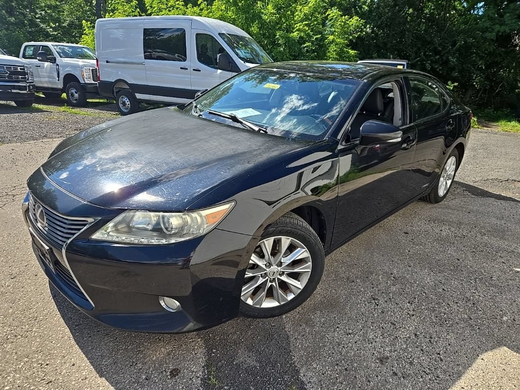 Used 2013 Lexus ES 300h w/ Luxury Pkg FWD image 3