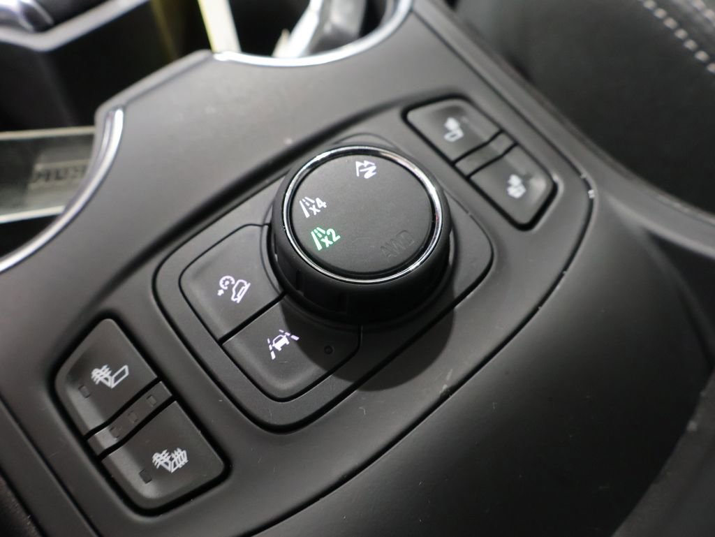 Used 2024 GMC Terrain SLT AWD/4WD image 29