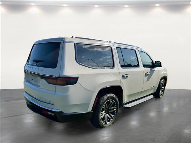 Used 2022 Jeep Wagoneer Series III w/ Convenience Group I AWD/4WD image 14