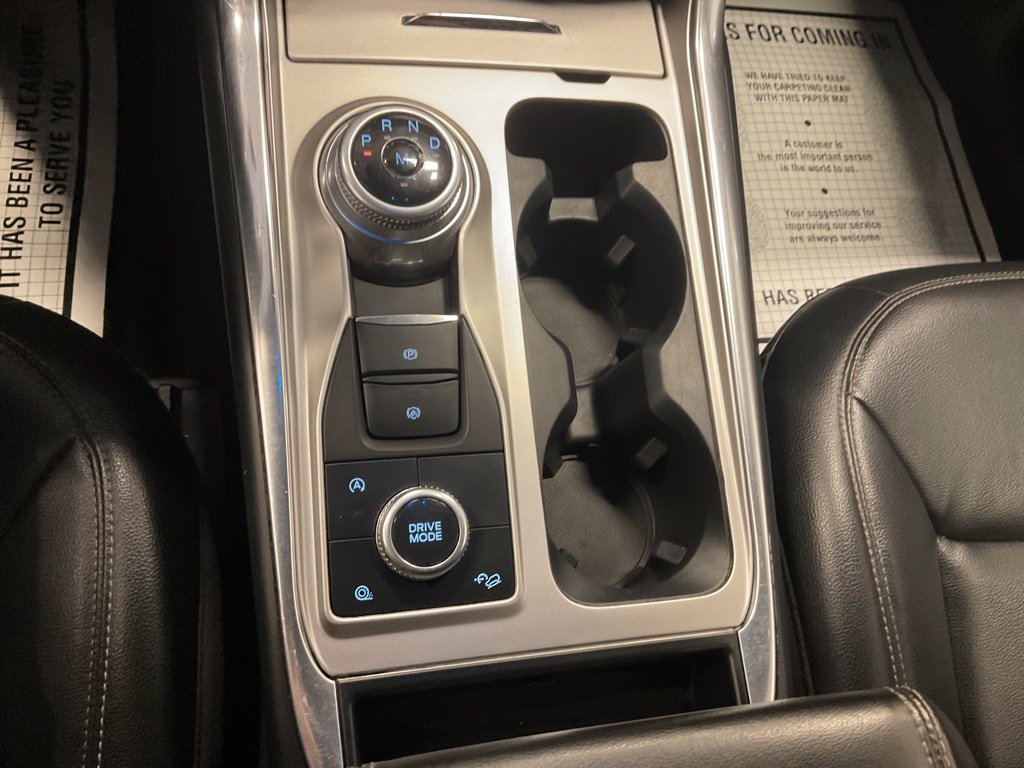 Used 2020 Ford Explorer XLT w/ Equipment Group 202A AWD/4WD image 13