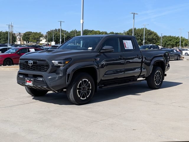 Used 2024 Toyota Tacoma TRD Sport w/ TRD Sport Premium Package AWD/4WD image 10
