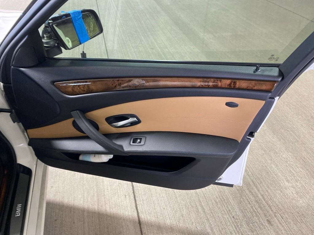 Used 2010 BMW 528i Sedan RWD image 10