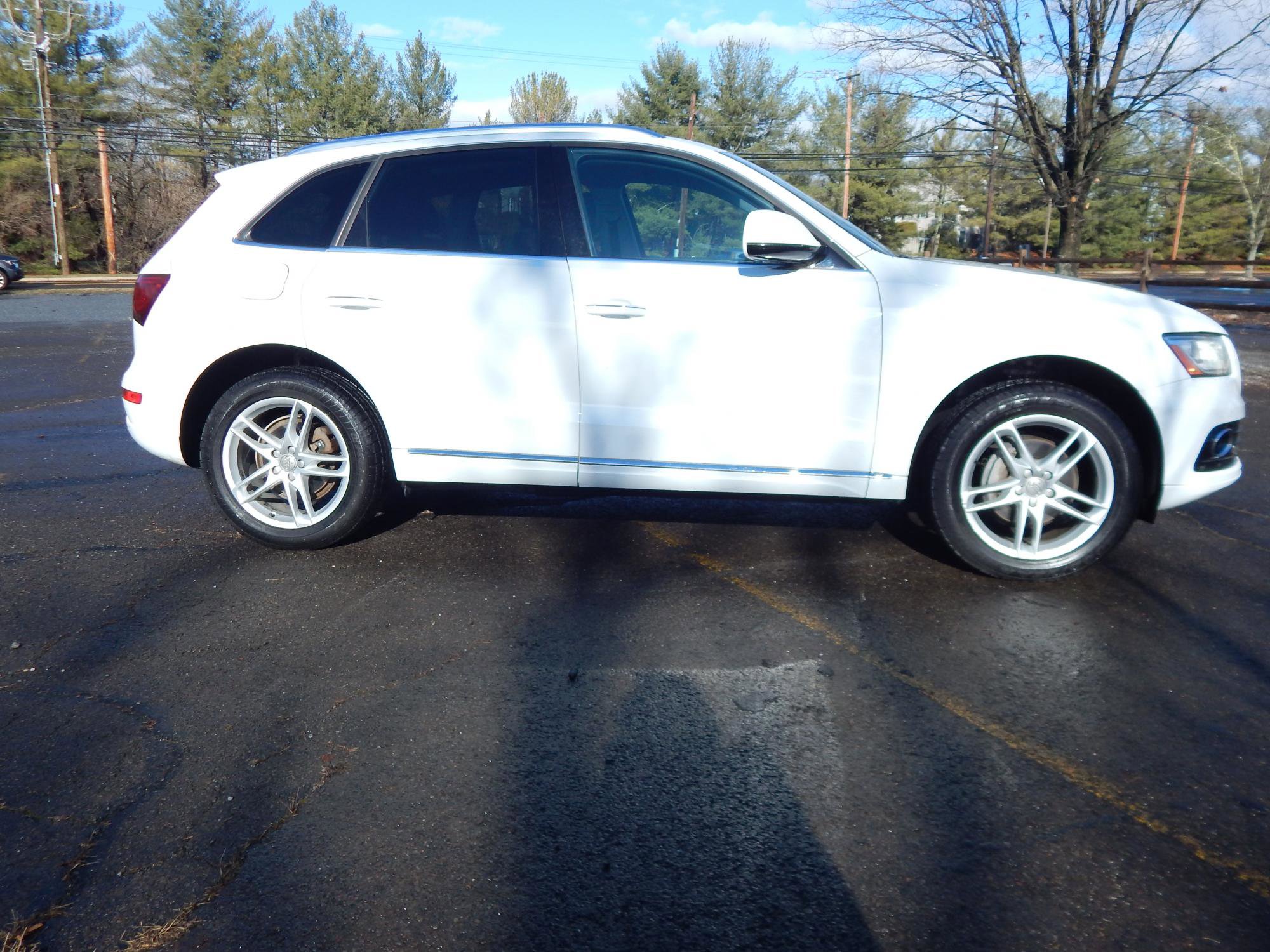 Used 2017 Audi Q5 2.0T Premium Plus w/ Technology Package image 26