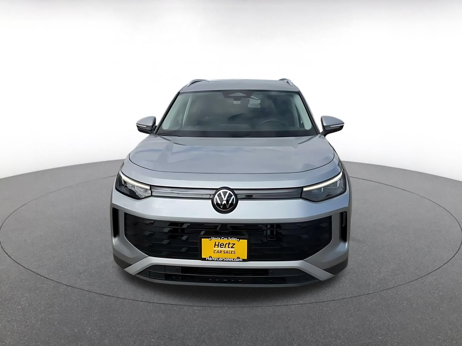 Used 2026 Volkswagen Tiguan SE AWD/4WD image 4