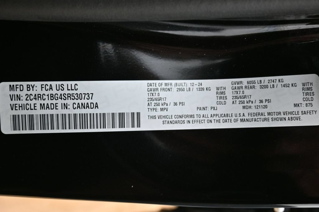 Used 2025 Chrysler Pacifica Select FWD image 9