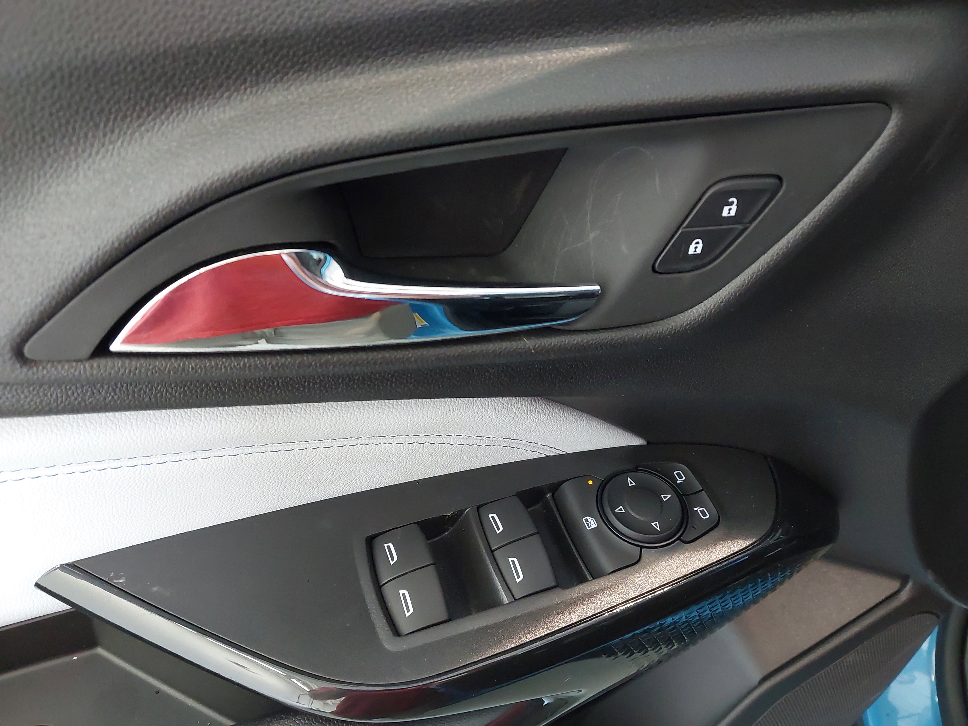 Used 2025 Chevrolet Trax LT w/ Driver Confidence Package image 26