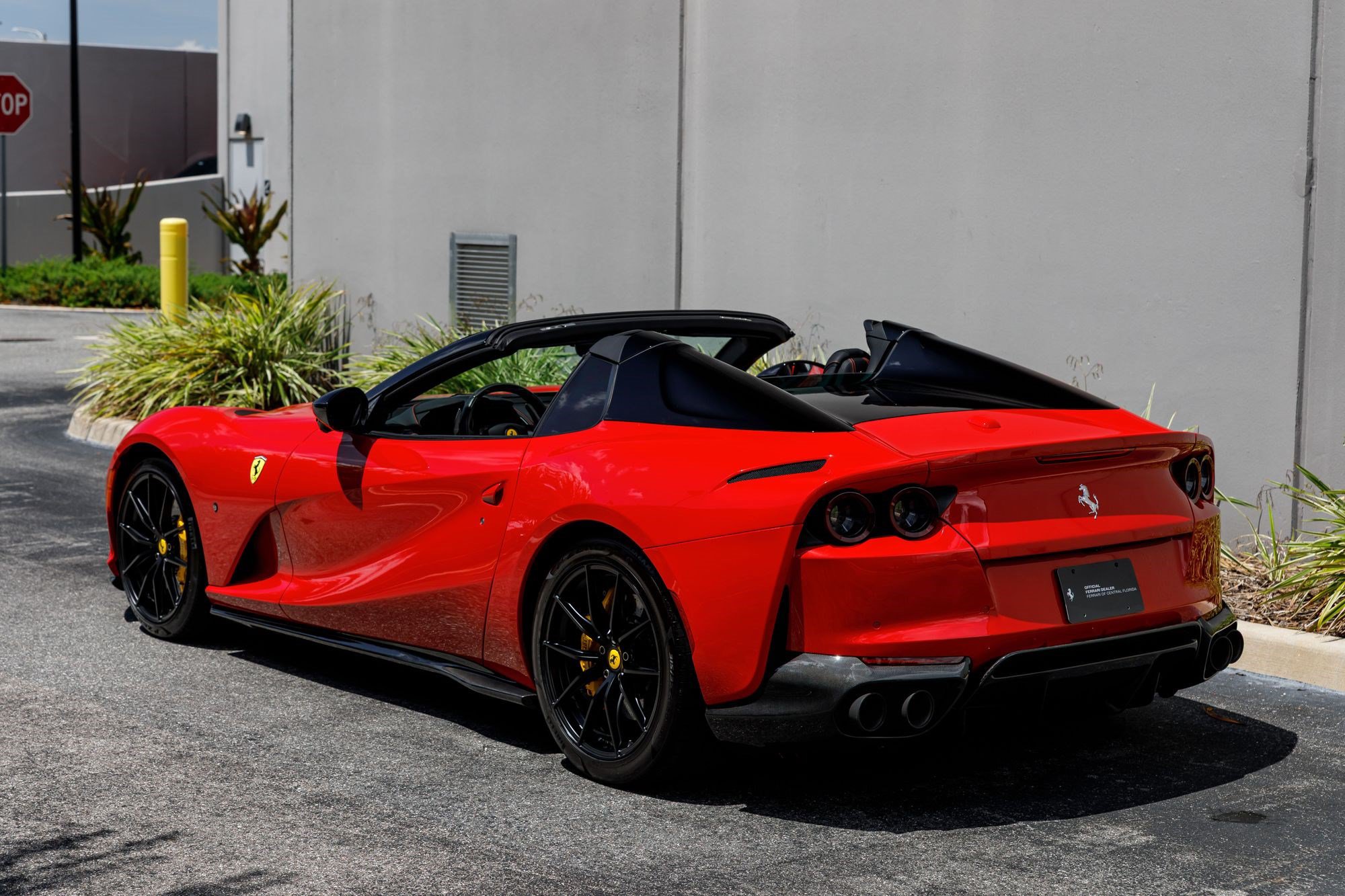 Used 2021 Ferrari 812 GTS RWD image 3