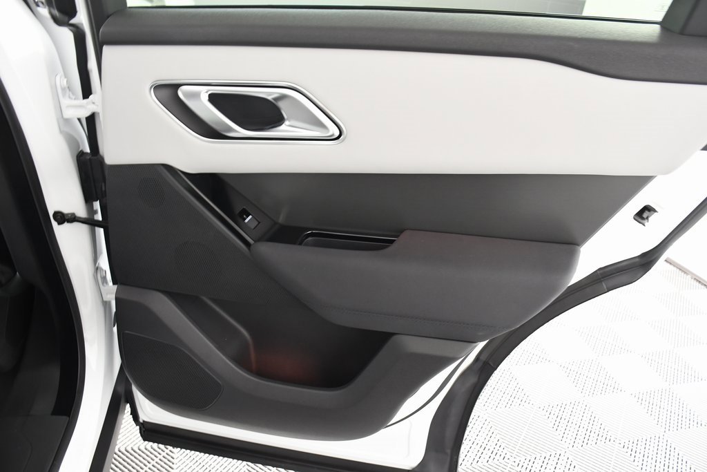 Used 2025 Land Rover Range Rover Velar Dynamic SE image 21