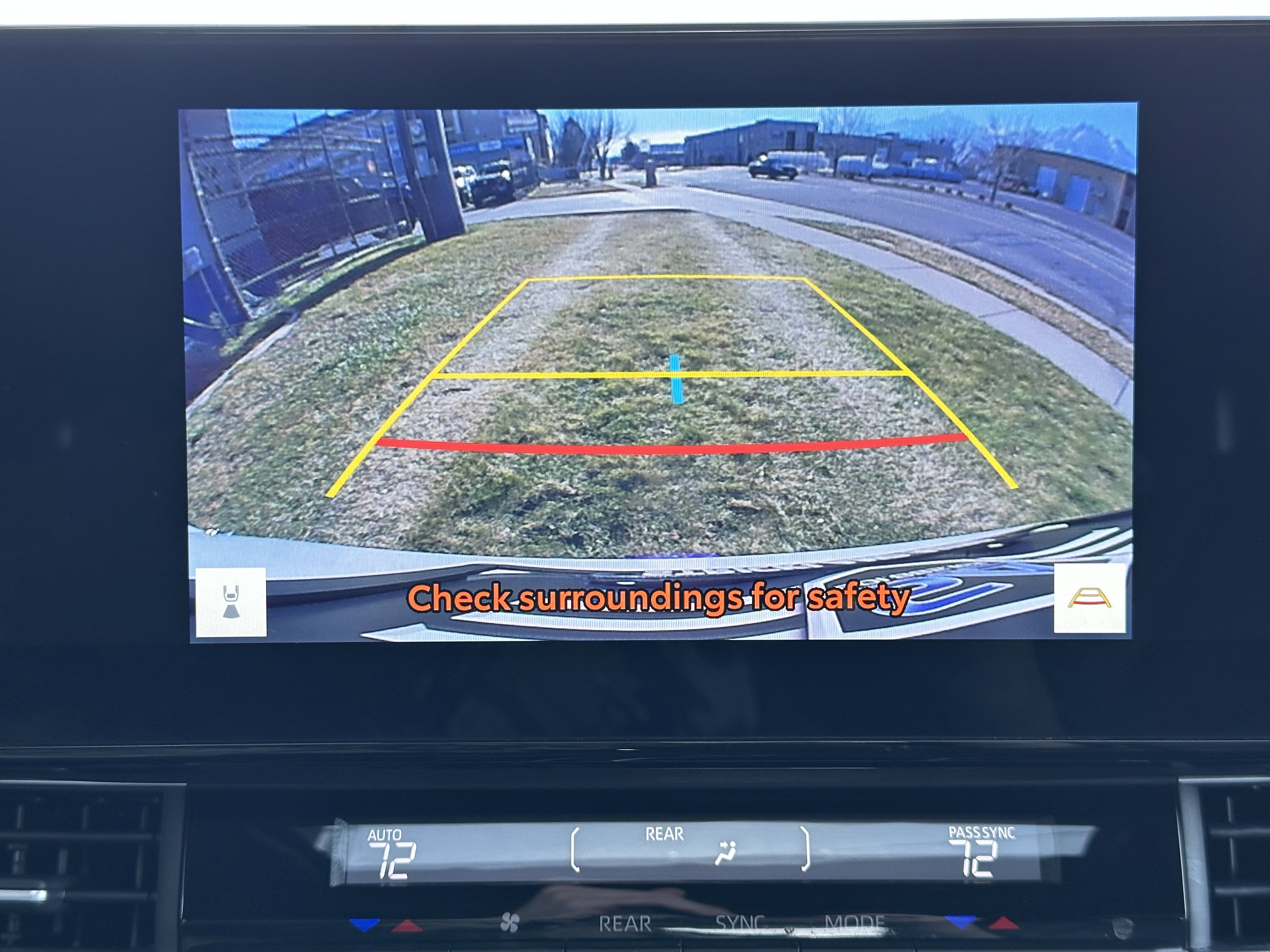 Used 2025 Toyota Sienna Limited image 34