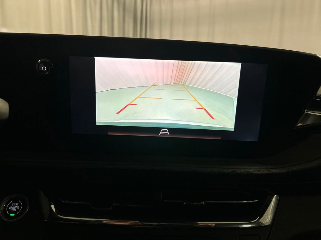 Used 2025 Buick Envista Preferred w/ Convenience I Package image 18