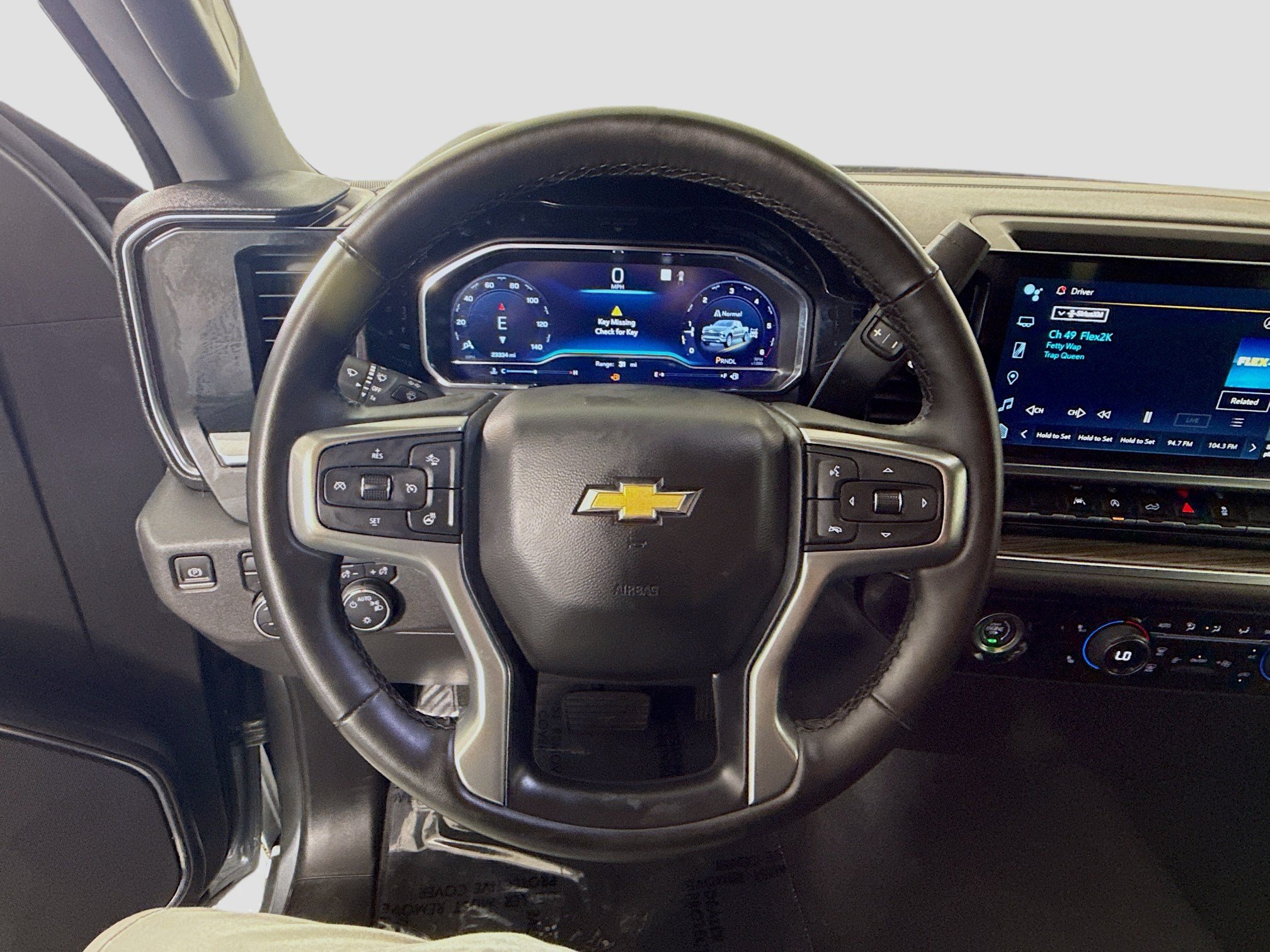 Used 2023 Chevrolet Silverado 1500 LT AWD/4WD image 13