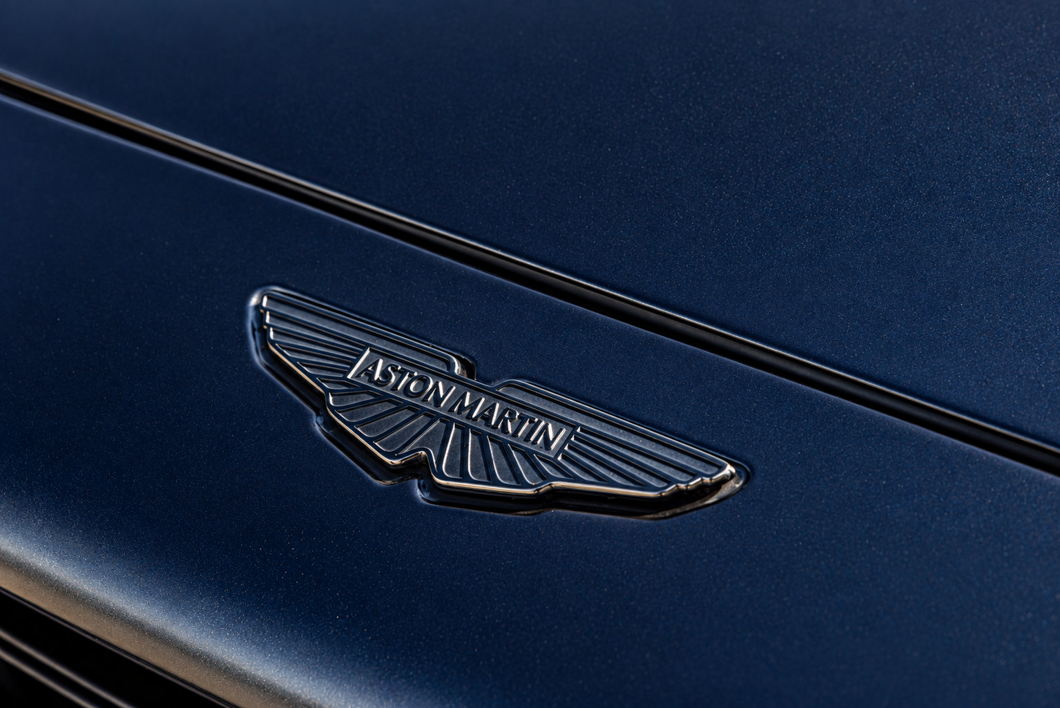 Used 2025 Aston Martin DBX 707 AWD/4WD image 36