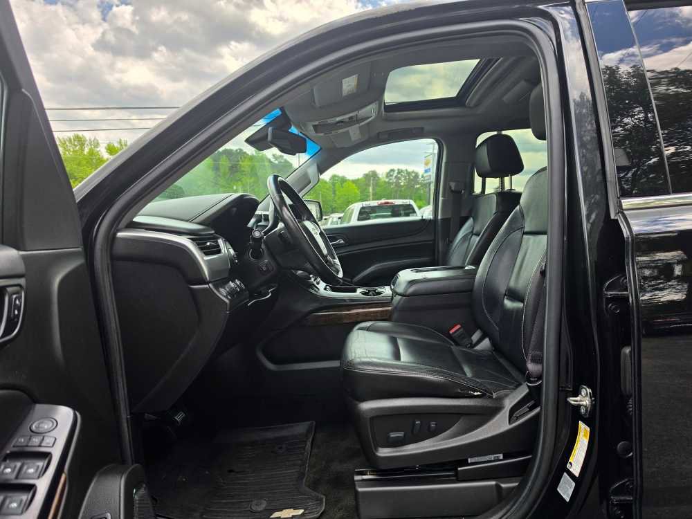 Used 2017 Chevrolet Suburban LT AWD/4WD image 13
