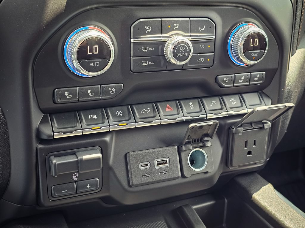 Used 2020 GMC Sierra 1500 AT4 w/ AT4 Premium Package AWD/4WD image 29