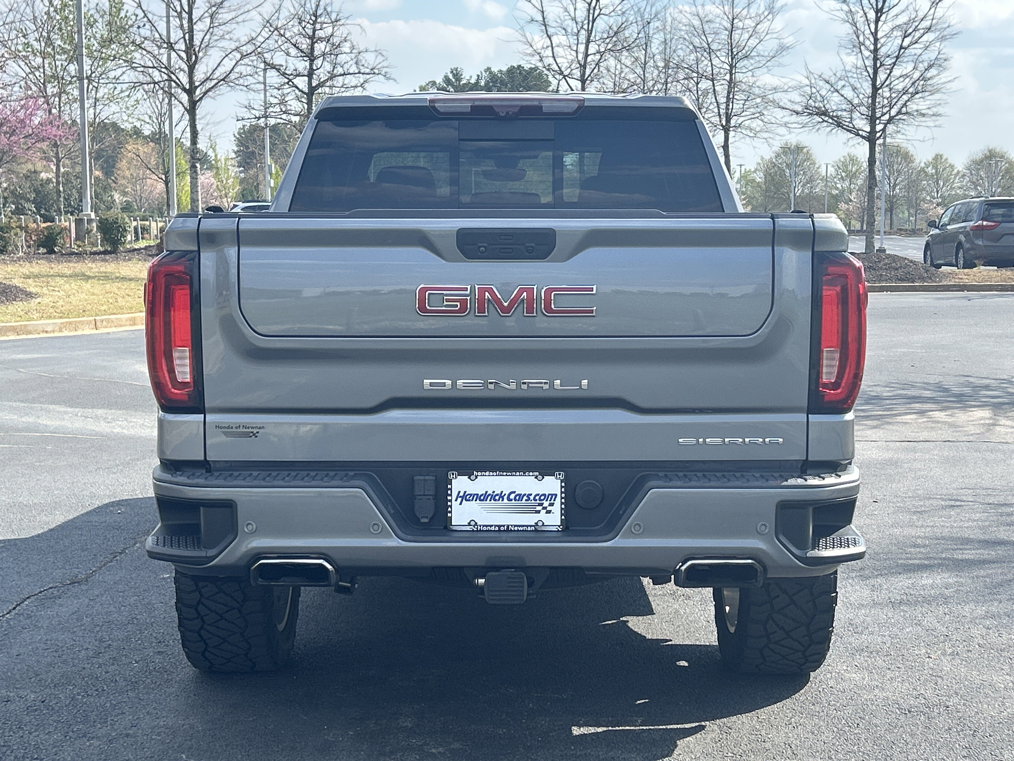 Used 2020 GMC Sierra 1500 Denali w/ Denali Ultimate Package AWD/4WD image 8