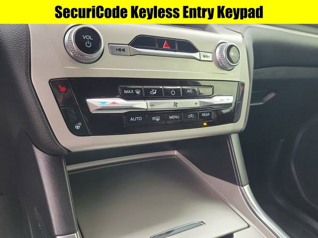 Used 2022 Ford Explorer XLT w/ Equipment Group 202A image 16