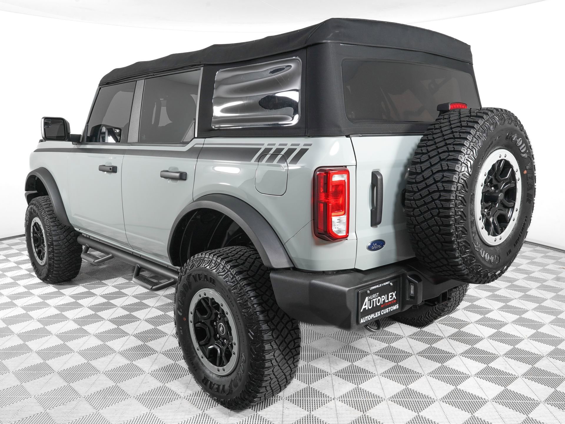 Used 2023 Ford Bronco 4-Door AWD/4WD image 7