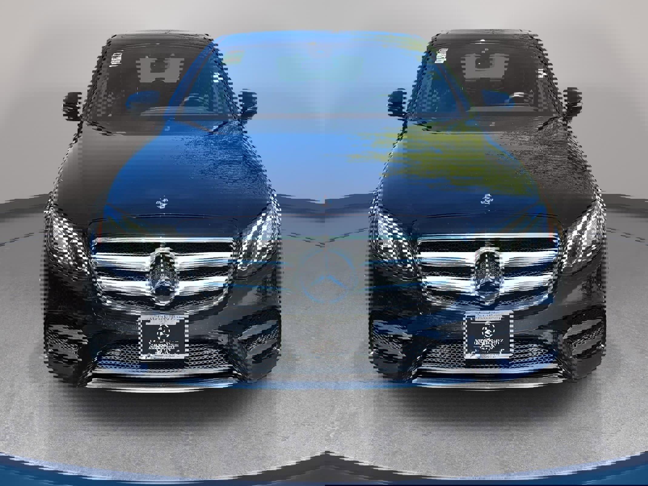 Used 2019 Mercedes-Benz E 300 4MATIC image 2