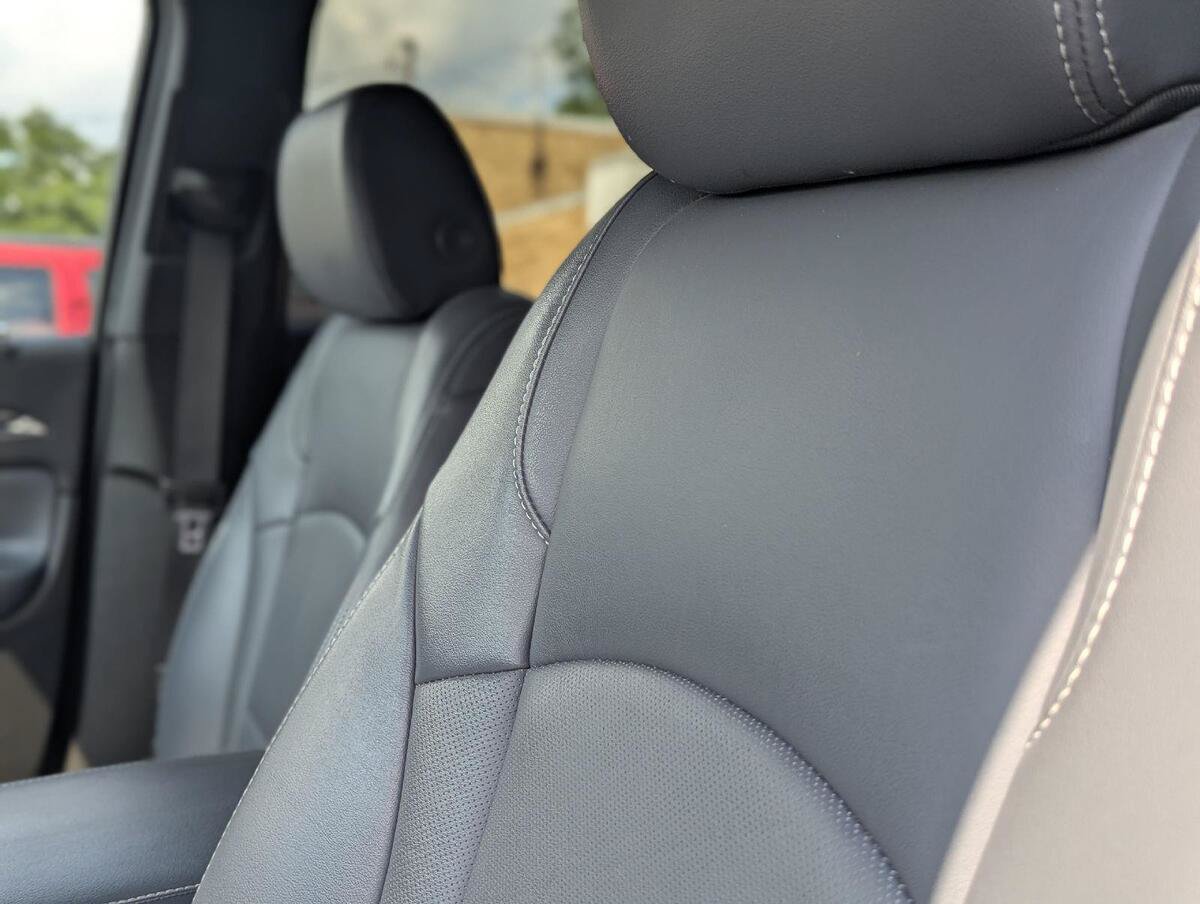 Used 2022 Buick Enclave Premium FWD image 16