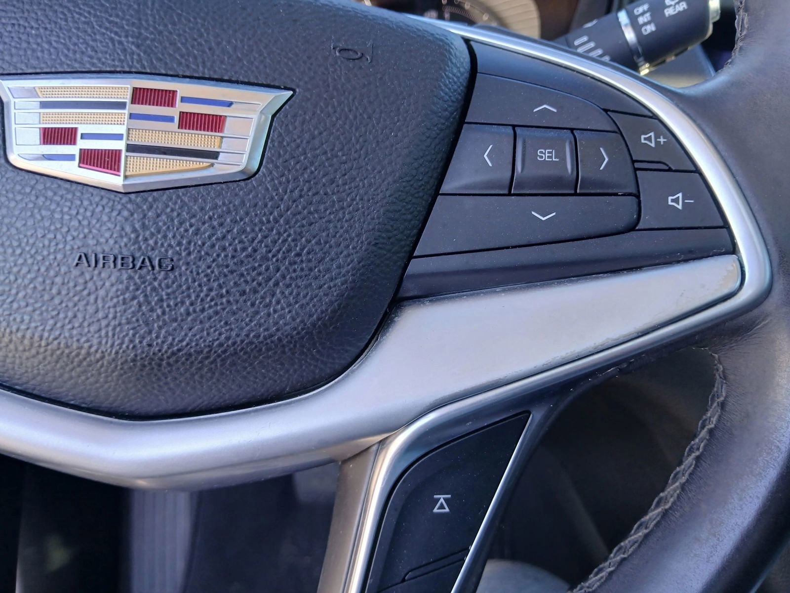 Used 2017 Cadillac XT5 Luxury w/ Driver Awareness Package image 31