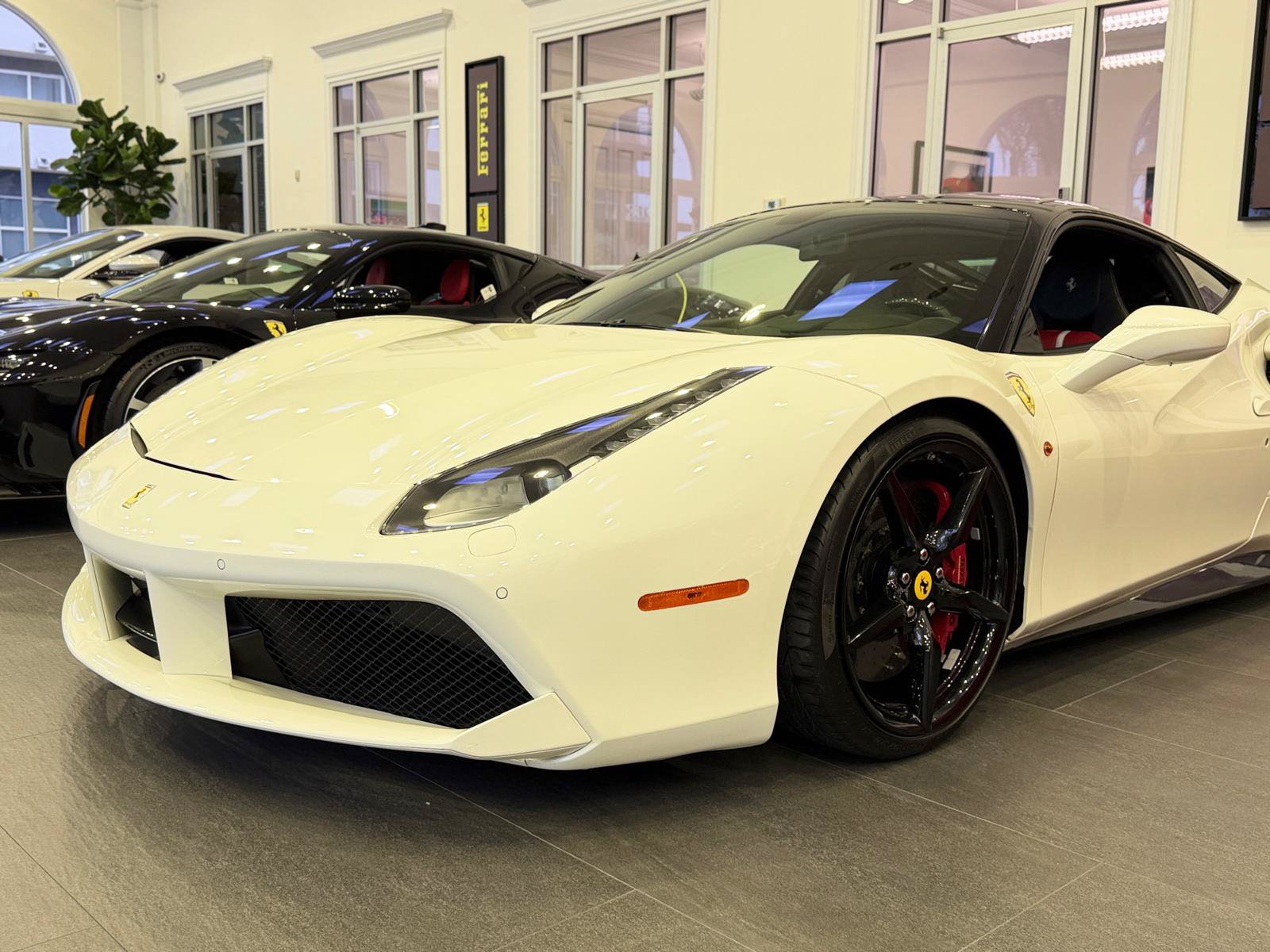Used 2017 Ferrari 488 GTB RWD image 7