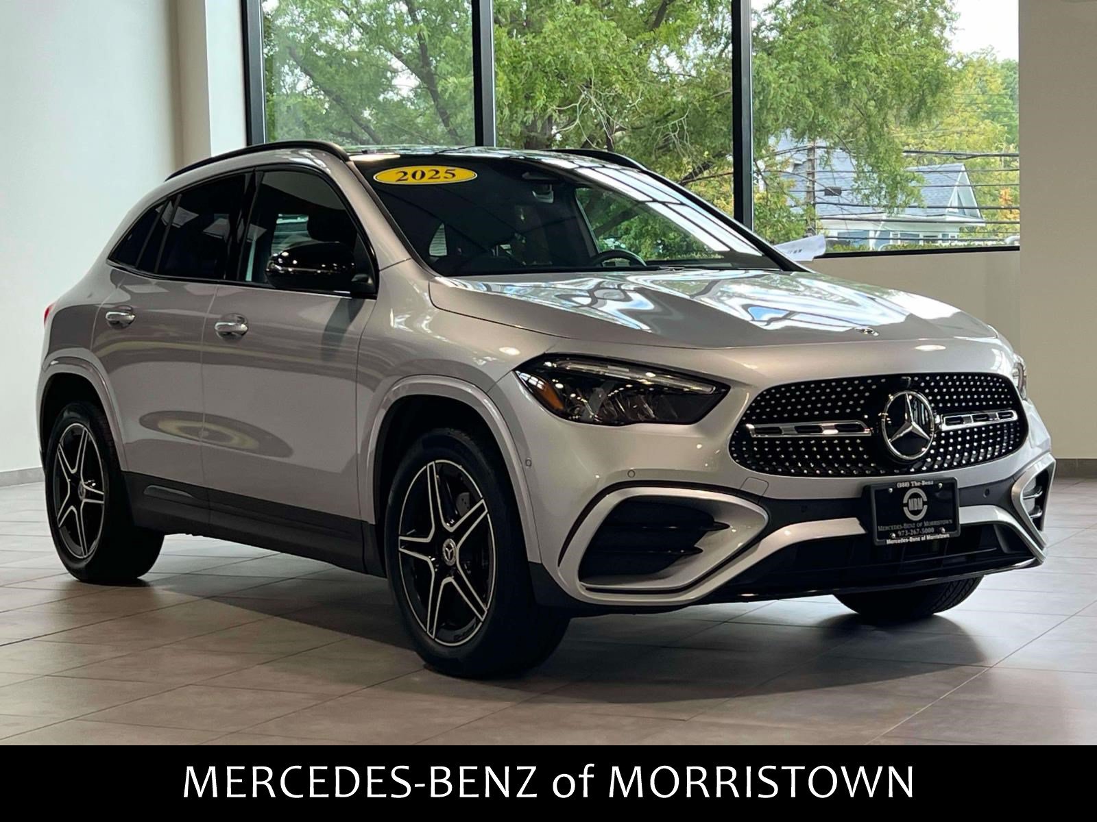 Certified 2025 Mercedes-Benz GLA 250 4MATIC image 1