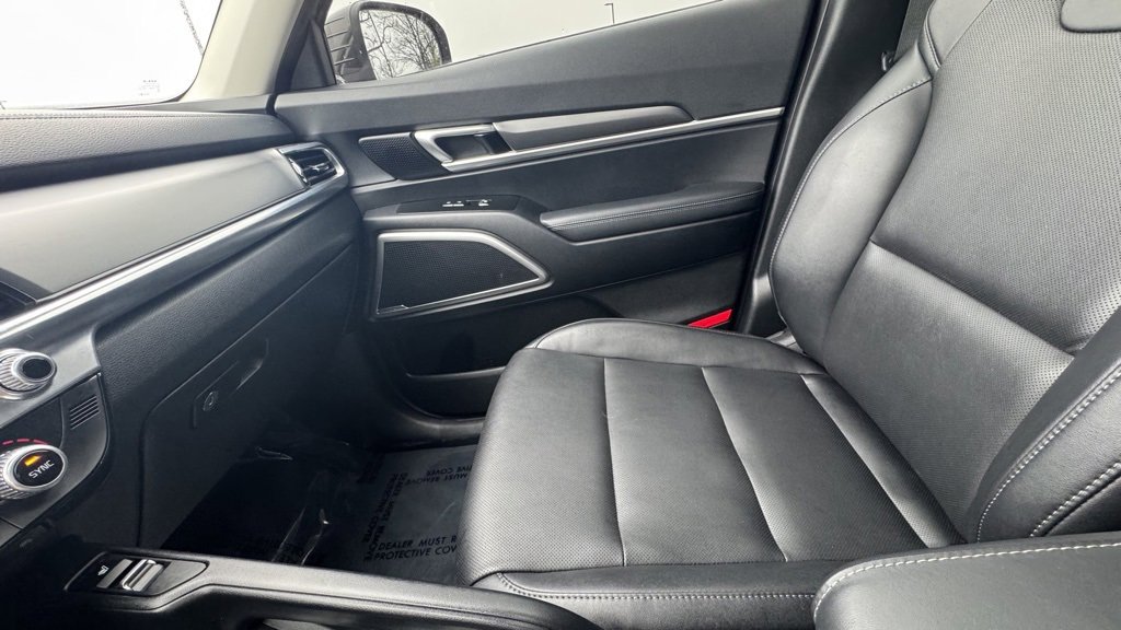 Used 2022 Kia Telluride S image 32