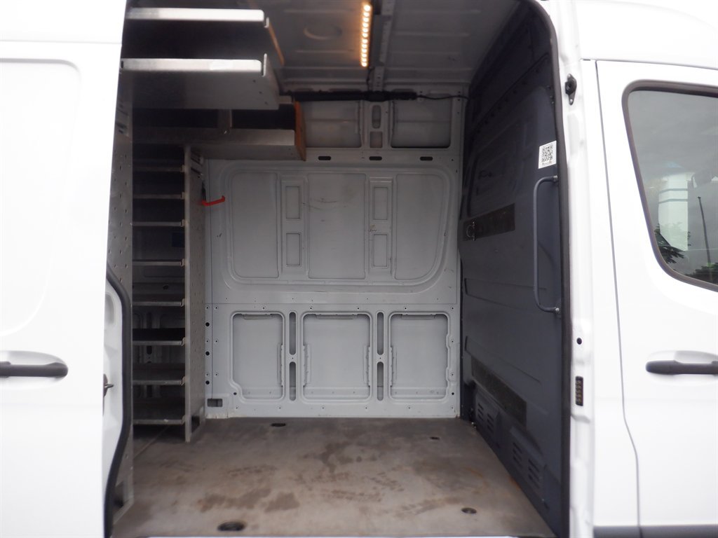 Used 2022 Mercedes-Benz Sprinter 4500 image 15