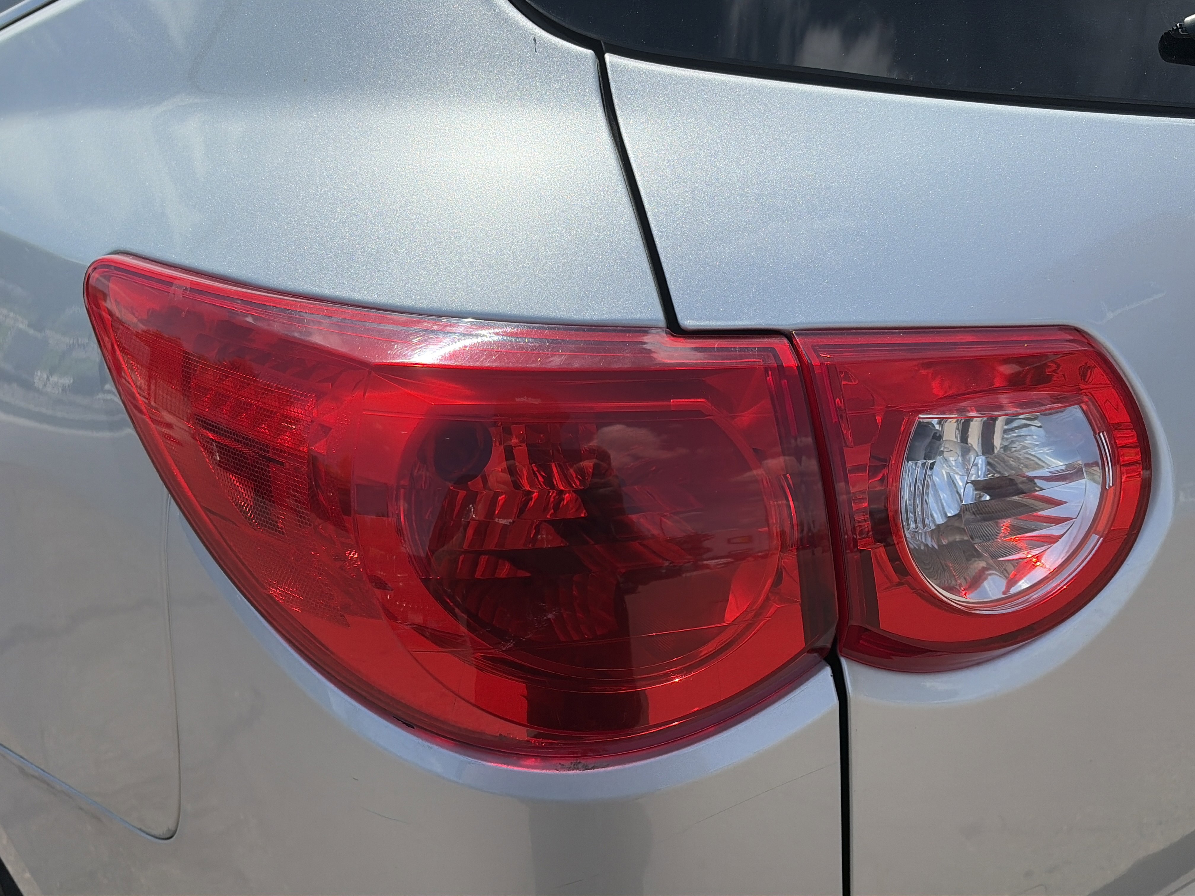 Used 2012 Chevrolet Traverse LT AWD/4WD image 25