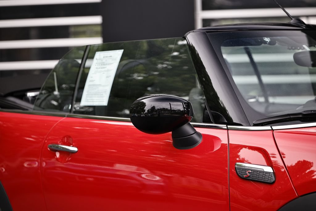 Used 2024 MINI Cooper S FWD image 3