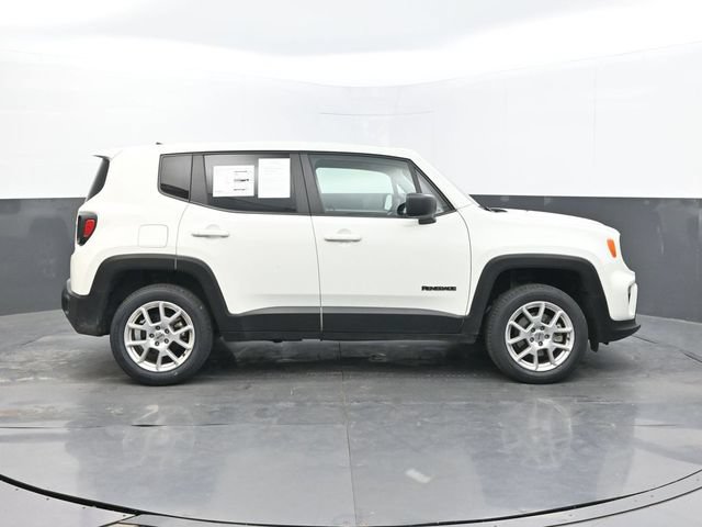 Used 2023 Jeep Renegade Latitude AWD/4WD image 8